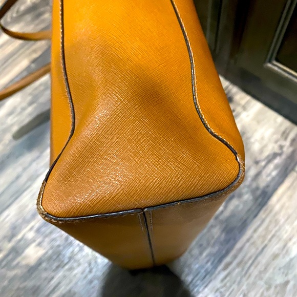 Authentic Michael Kors tote in signature luggage color! - Picture 8 of 16